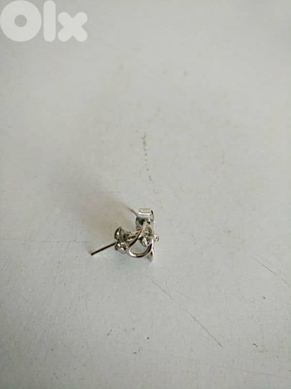 Very small earrings - Not Negotiable 2
