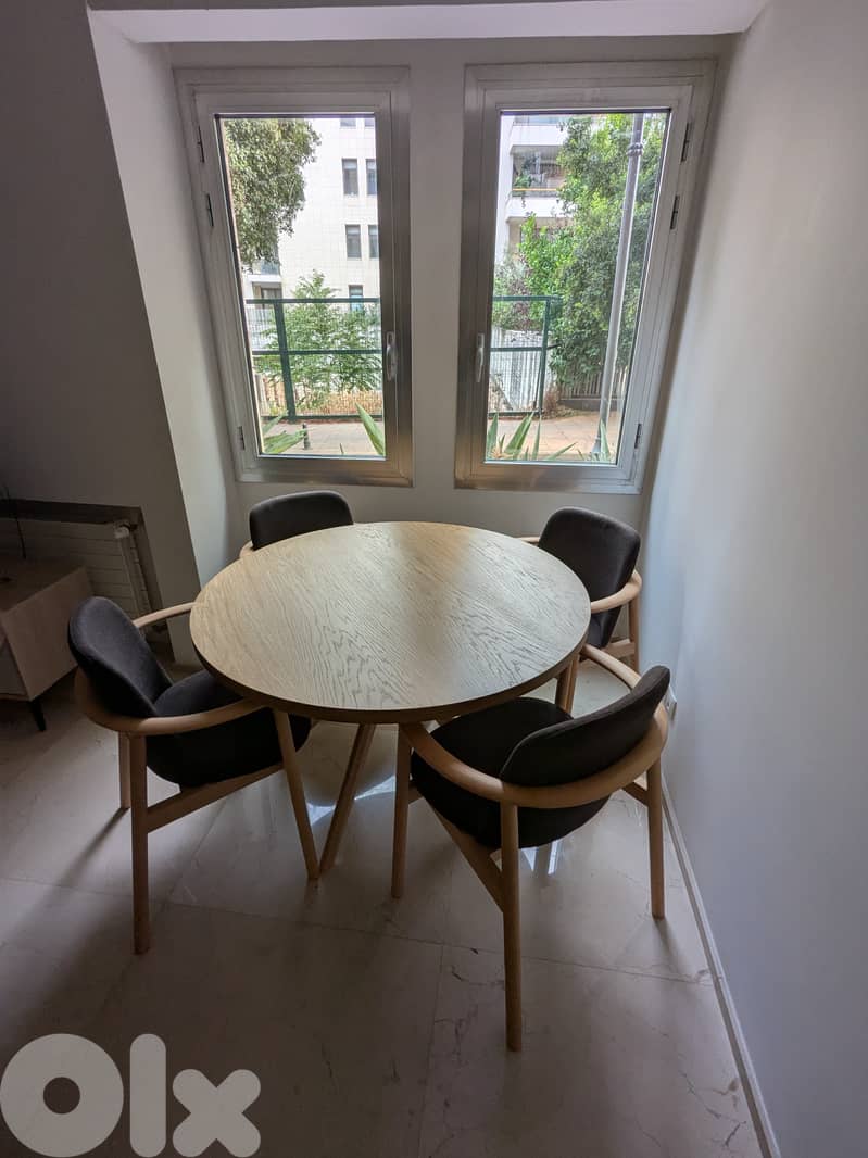 Dining table and 4 chairs 0