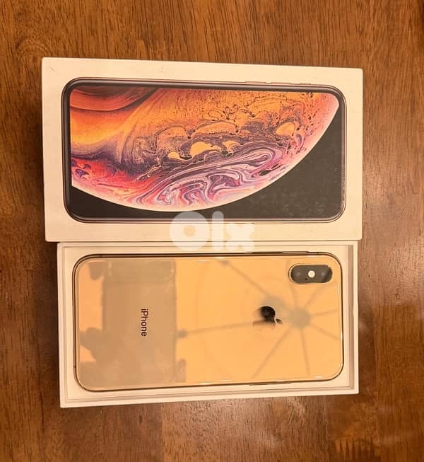 IPhone XS - 64gbs - Gold (Very good condition) 1