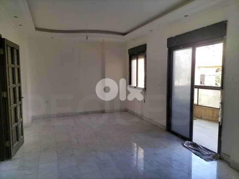 Apartment For Sale in Furn El Chebbak شقة للبيع في فرن الشباك 0