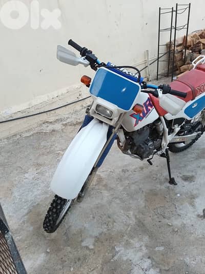 Honda XLR