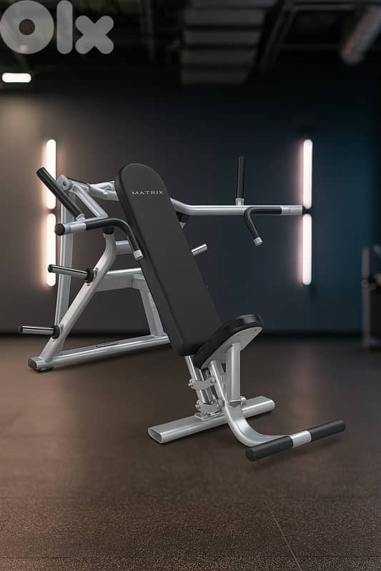 Matrix Magnum MG-PL13 Incline Chest Press – Commercial Gym Machine 1