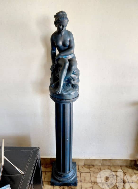 Antique stone statues 0