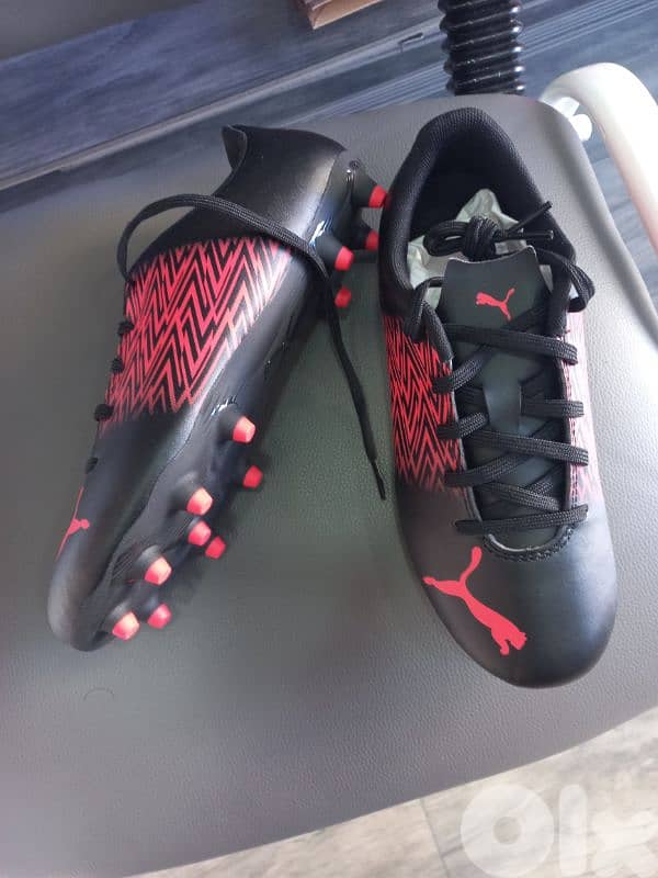 football shoes original nike w adidas w puma احذية كرة قدم فوتبول 11