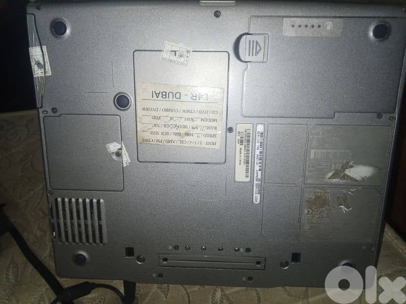 لابتوب Dell Latitude D600 كلاسيكي بقدر وصلك ياه بس ضمن بيروت اكيد 4