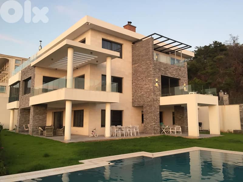 Luxury Villa for Sale in Meshref فيلا فاخرة للبيع في مشرف 0