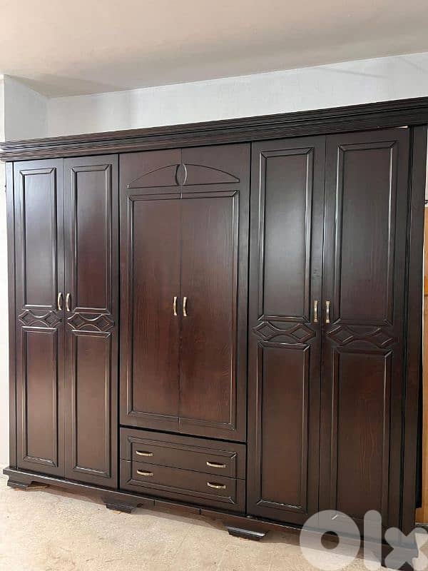 اوضة نوم شغل توصاية خشب زان ولاتي واندءف ملبسة قشرة زان 1