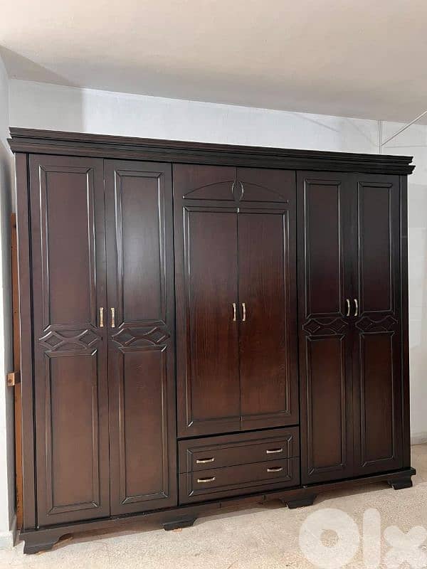 اوضة نوم شغل توصاية خشب زان ولاتي واندءف ملبسة قشرة زان 5