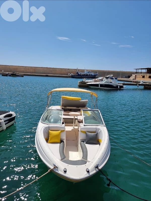 Maxum  well maintained. 3