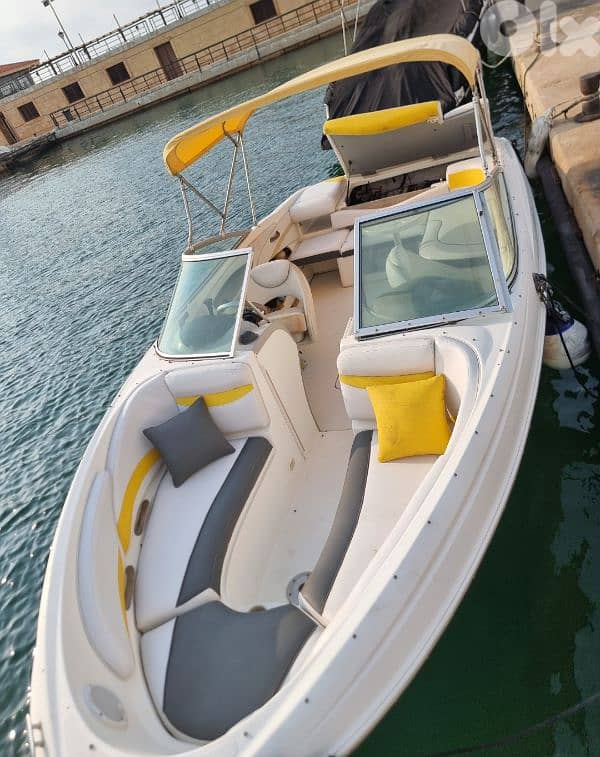 Maxum 2004 well maintained. 4