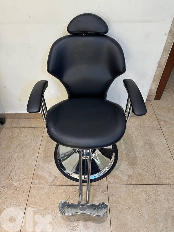 Hair or Makeup Chair 2