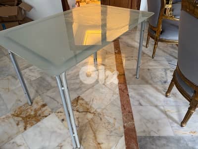 طاولة مطبخ قزاز وكروم 6 اشخاص