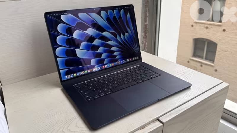 Apple MacBook Air 15.3in M2 1199 or better offer 0