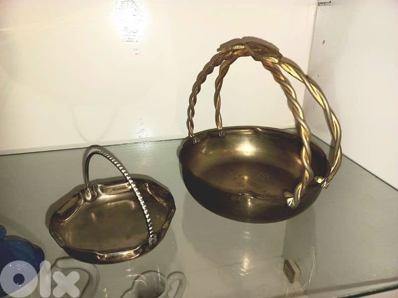 فضيات ، تحف 1