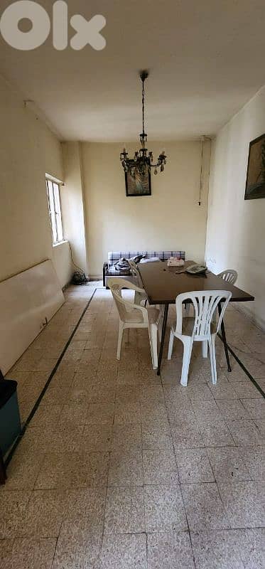 Apartment for sale in Ain El Remmaneh - شقة للبيع في منطقة عين الرمانة