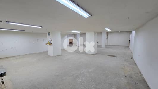 Warehouse with offices for rent
