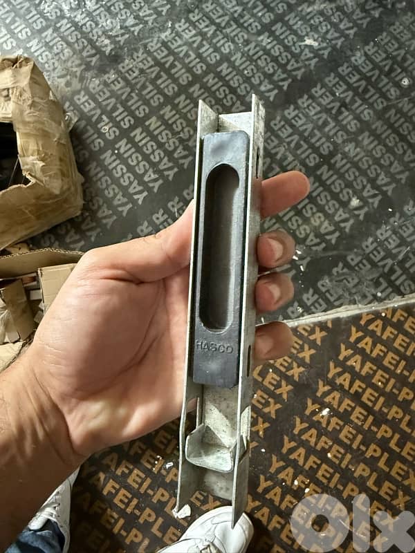 مسكة غال المنيوم 0