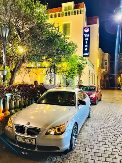 BMW 5-Series 2004