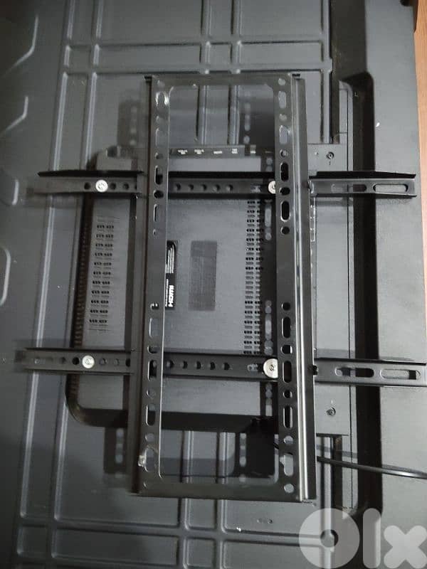 LG like new soura w sot Wala arwa3  tv made in Korea like with stand 15