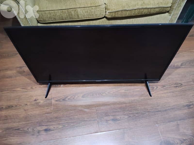 LG like new soura w sot Wala arwa3  tv made in Korea like with stand 16