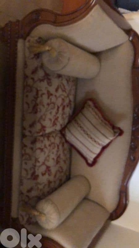 used living room like new zein wood 4