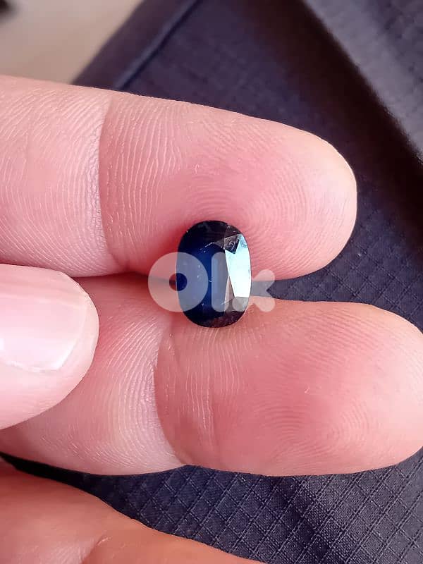 dark blue natural sapphire 2.64 ct. 650$ total 1