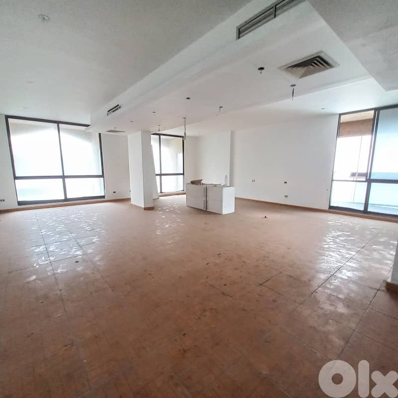 Office on the highway of Zalka in commercial center for rent 0