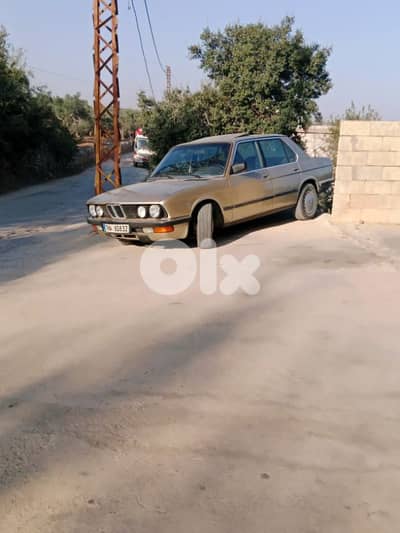بي ام دبليو الفئة 7 1985