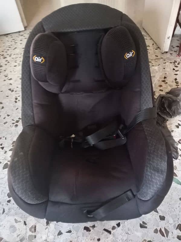 stroller and seats 0