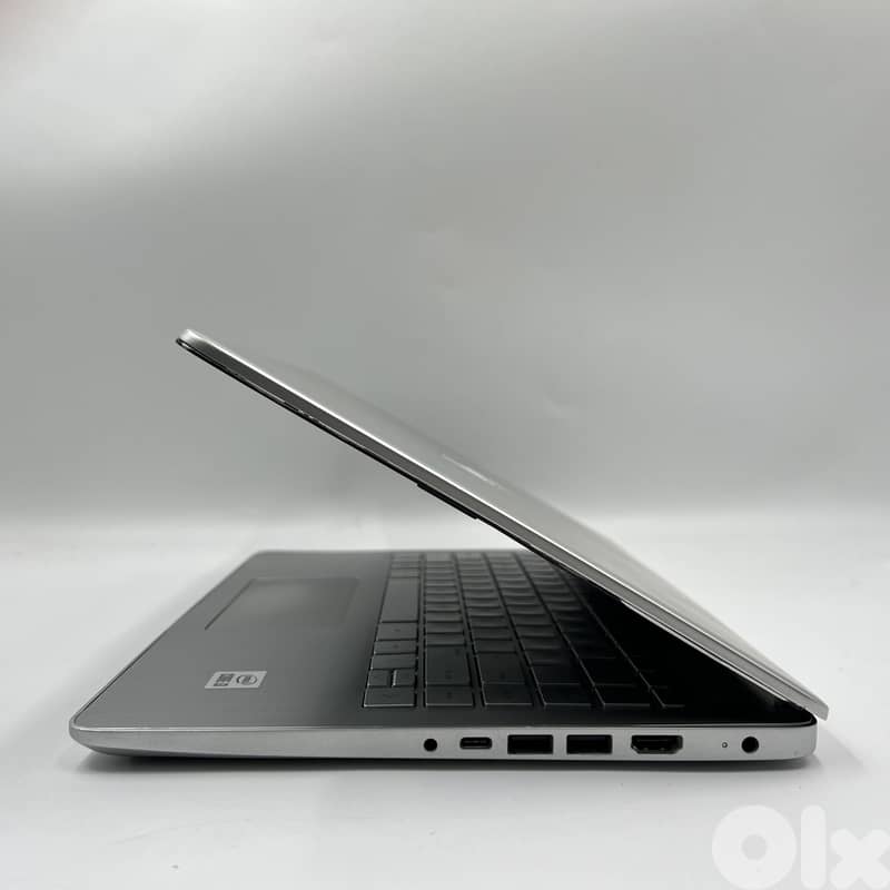 6144 Used Laptop HP 14-dq1043cl 1