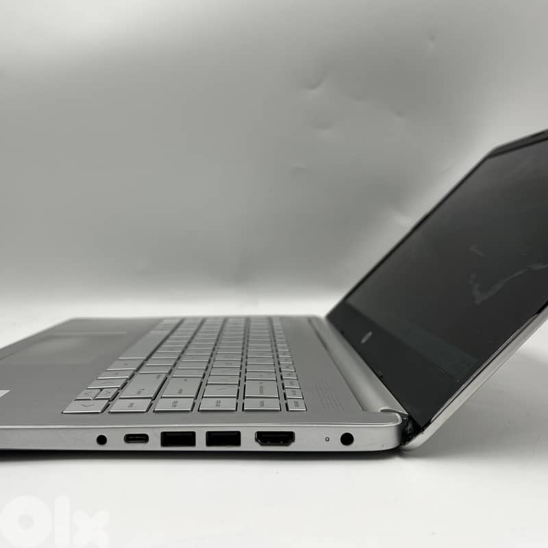 6144 Used Laptop HP 14-dq1043cl 7