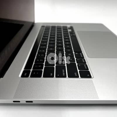 5377  Used Laptop Apple Macbook Pro 2019 A2141