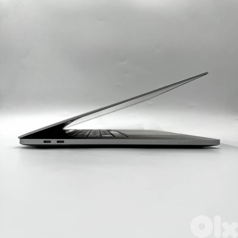 5377  Used Laptop Apple Macbook Pro 2019 A2141 4