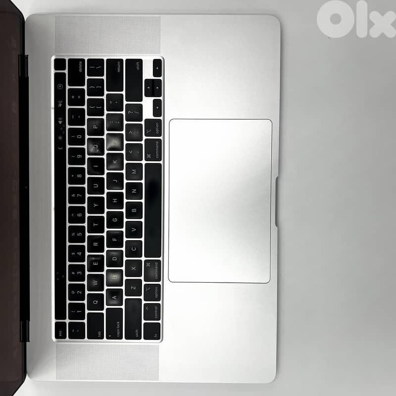 5377  Used Laptop Apple Macbook Pro 2019 A2141 6