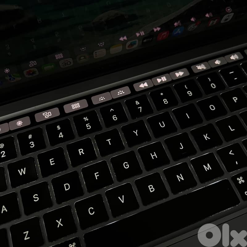 6087 Used Laptop Apple Macbook Pro 2020 A2338 5