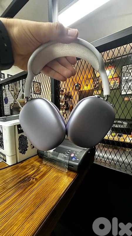 AirPods Max like new 0