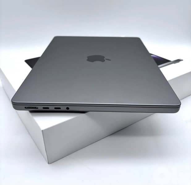 MacBook  M1 pro 2021 3