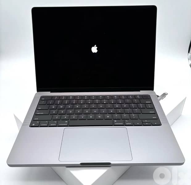 MacBook  M1 pro 2021 4