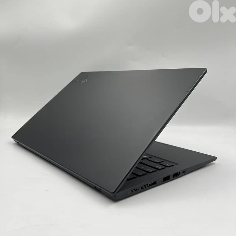 6079 Used Laptop Lenovo ThinkPad X1 Carbon Gen-8 5