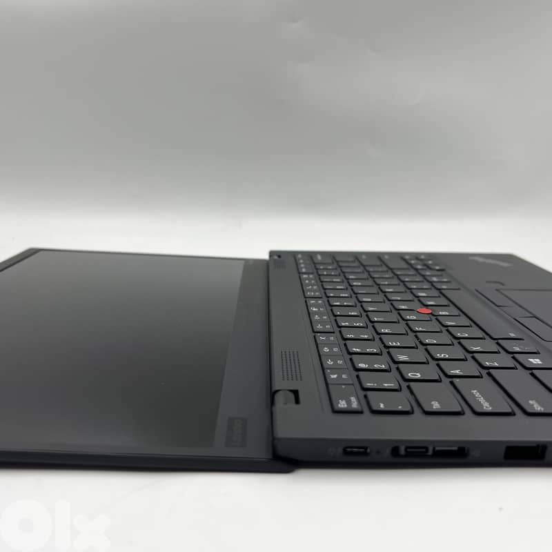 6079 Used Laptop Lenovo ThinkPad X1 Carbon Gen-8 8