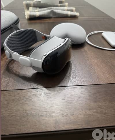 Apple Vision Pro 265 GB