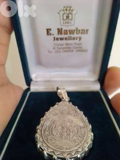 قلادة فضة عيار ٩٥٠