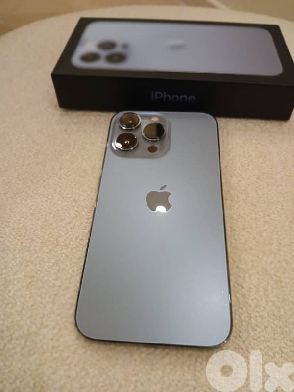 iPhone 13pro 256g very clean zero scratch with box 0