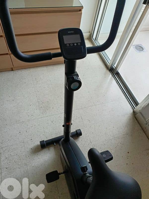 bycicle from decathlon still neww 1