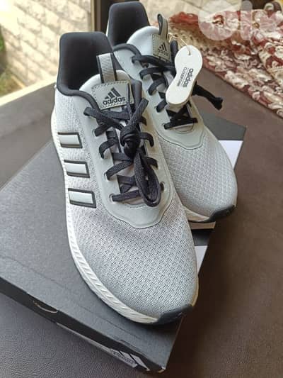 Adidas original shoes (42.5)