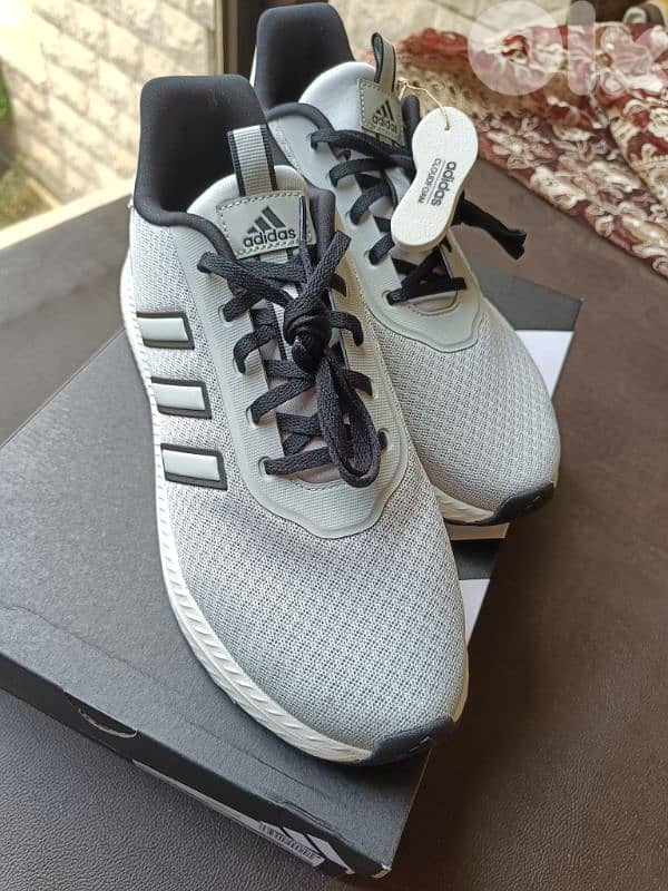 Adidas original shoes (42.5) 0