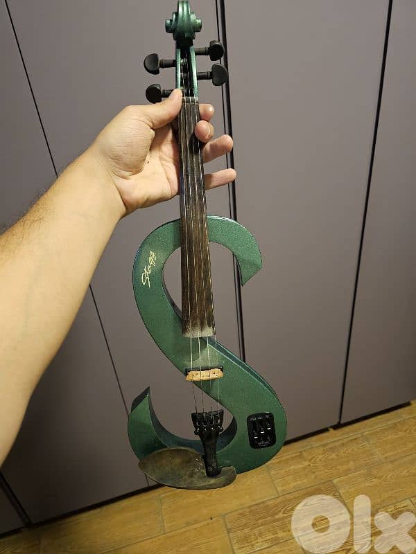 electric Stagg violin 4