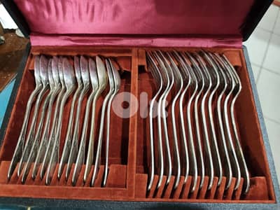 ercuis cutlery 24 pieces in a very good condition