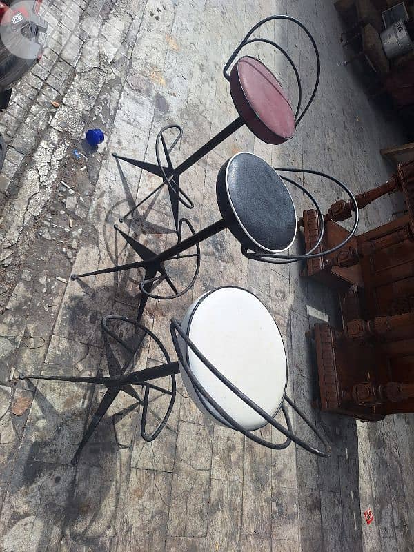 بار مع ٣ كراسي فيرفورجي خمسينات انتيك اصلي قديم رائع جدا 3