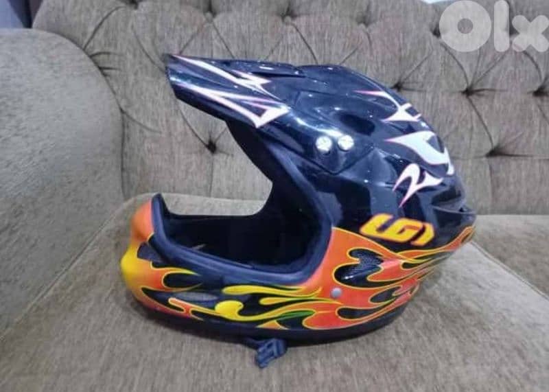 Helmet t like new original 350$ now for 40$ only 1